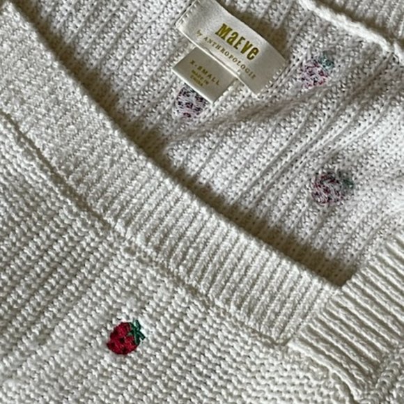 Maeve (anthropologie) - strawberry sweater - Picture 2 of 4